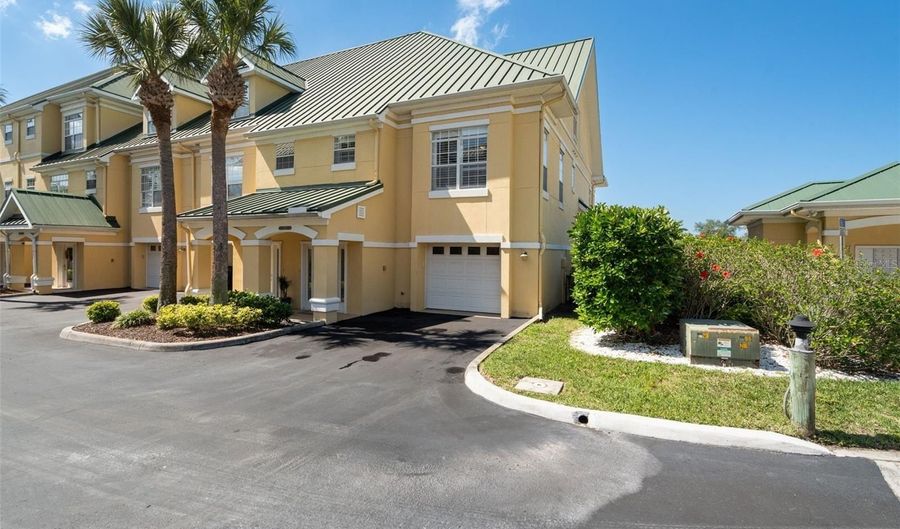 6420 SUNSET BAY Cir, Apollo Beach, FL 33572 - 3 Beds, 3 Bath