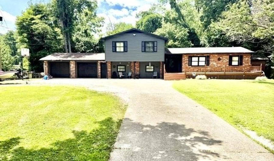 1 Collins Ln, Barboursville, WV 25504 - 4 Beds, 2 Bath