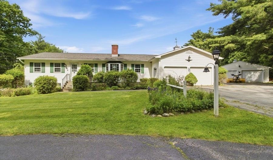 193 Finley Dr, Bennington, VT 05201 - 2 Beds, 3 Bath