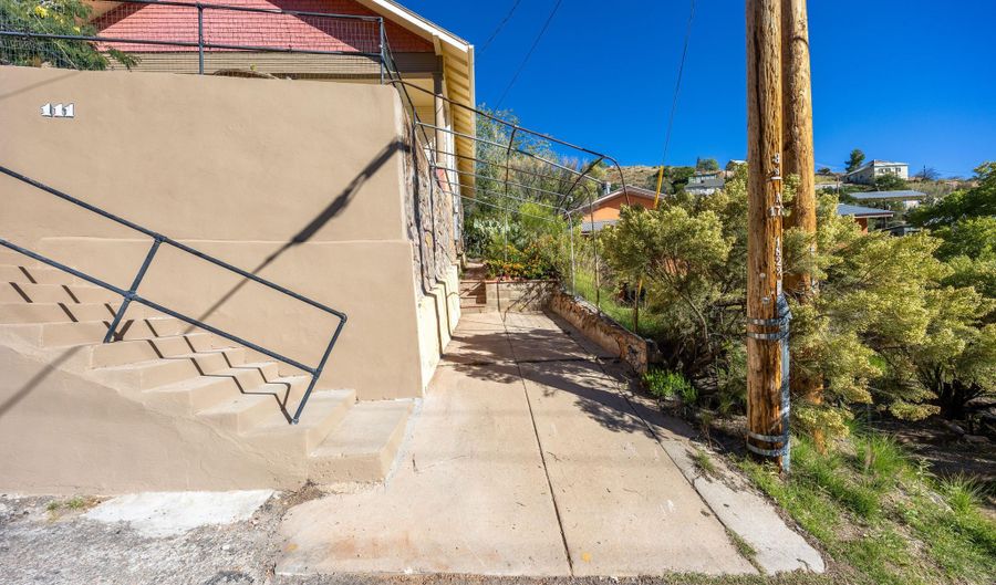 111 CLAWSON Ave, Bisbee, AZ 85603 - 2 Beds, 1 Bath