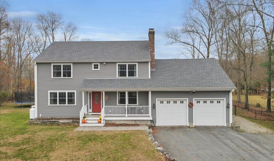 191 Pine St, Columbia, CT 06237 - 3 Beds, 3 Bath