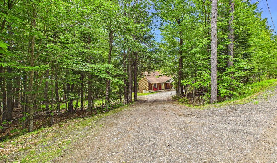 15 N Ridge Rd, Beaver Cove, ME 04441 - 2 Beds, 1 Bath
