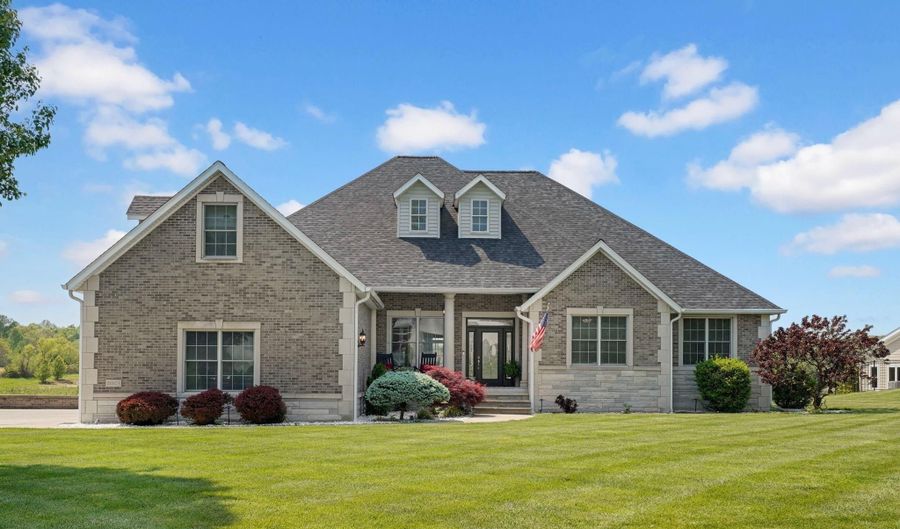 430 Summer Lake Dr, Bedford, IN 47421 - 4 Beds, 5 Bath