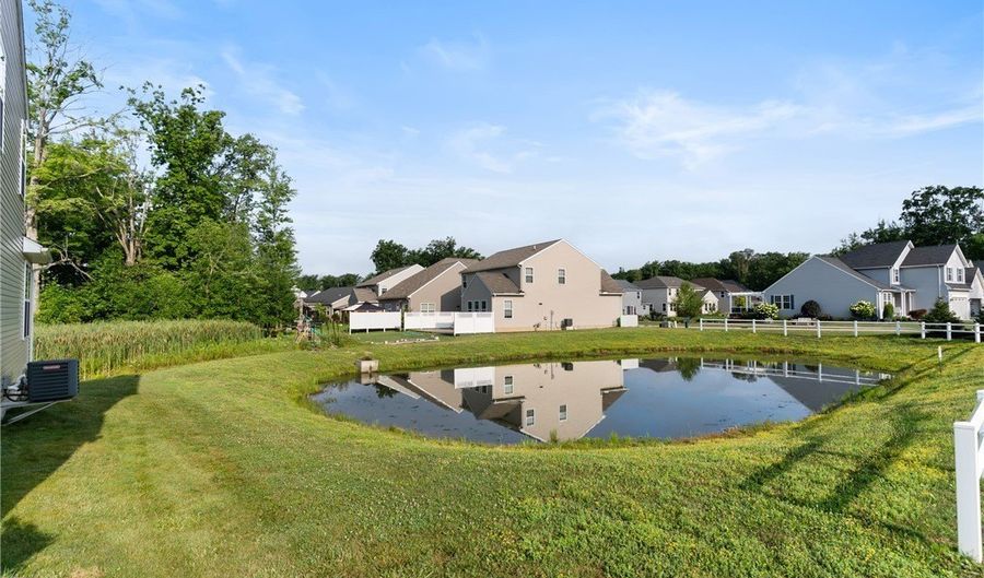 10400 Maryland St, Aurora, OH 44202 - 4 Beds, 4 Bath