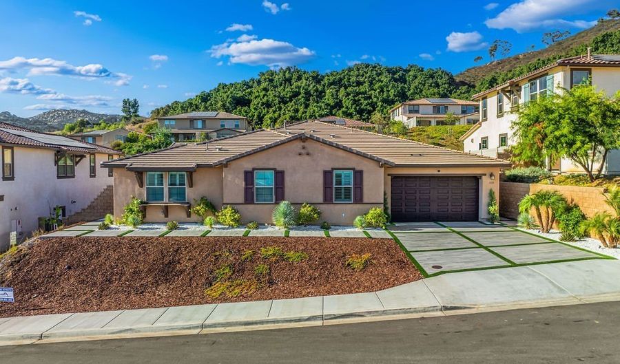 2428 Monroe Pl, Escondido, CA 92027 - 4 Beds, 4 Bath