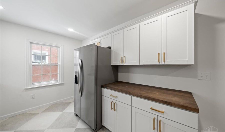 7158 Dunn Rd, Anderson Twp., OH 45230 - 3 Beds, 2 Bath