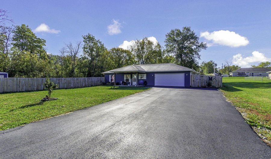 440 W Walnut St, Auxvasse, MO 65231 - 2 Beds, 2 Bath