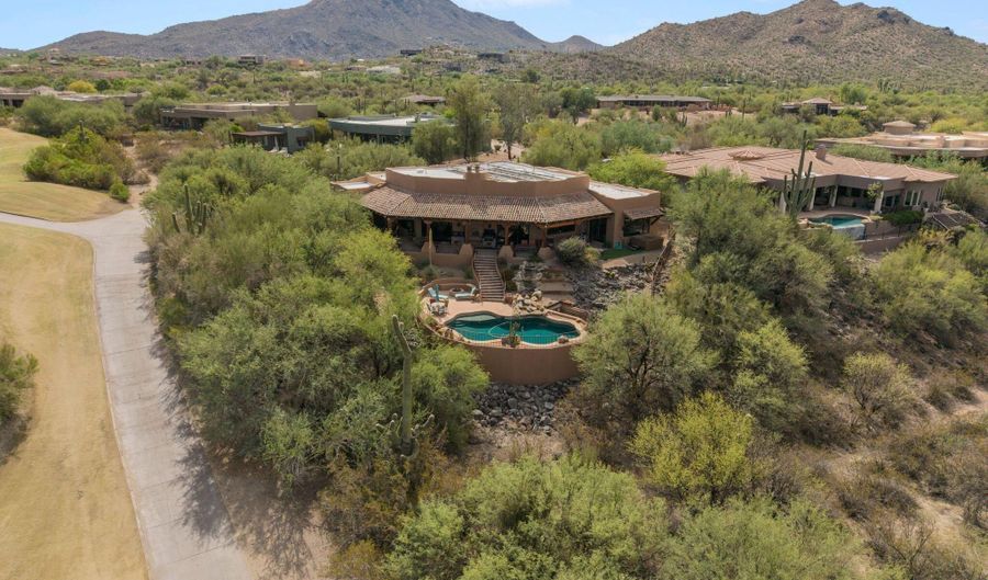 38467 N FAIRWAY Trl, Cave Creek, AZ 85331 - 3 Beds, 5 Bath