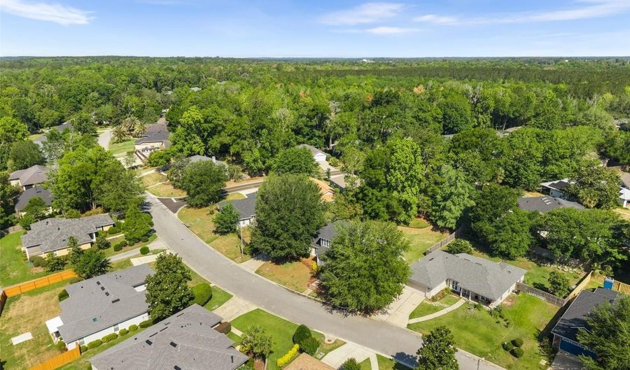 7418 WHITE OAKS Rd, Alachua, FL 32615 - 5 Beds, 3 Bath
