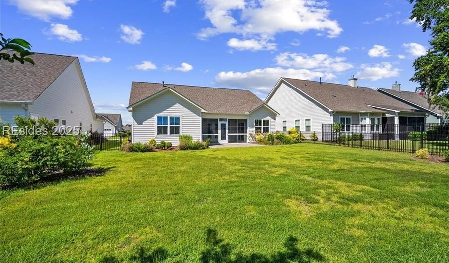 276 Station Pkwy, Bluffton, SC 29910 - 3 Beds, 2 Bath