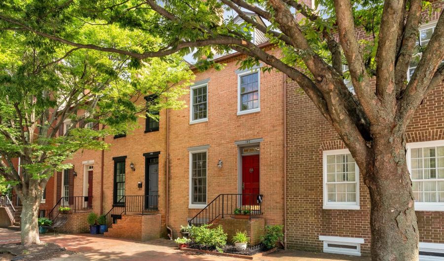 147 W HILL St, Baltimore, MD 21230 - 2 Beds, 2 Bath