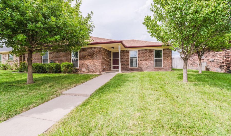 1120 SUGARLOAF Dr, Amarillo, TX 79110 - 3 Beds, 2 Bath