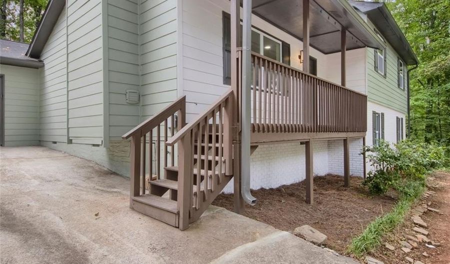 3288 TARRAGON Dr, Decatur, GA 30034 - 4 Beds, 3 Bath