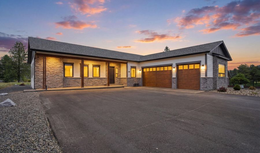 575 Stoneridge Rd, Blanchard, ID 83804 - 3 Beds, 2 Bath