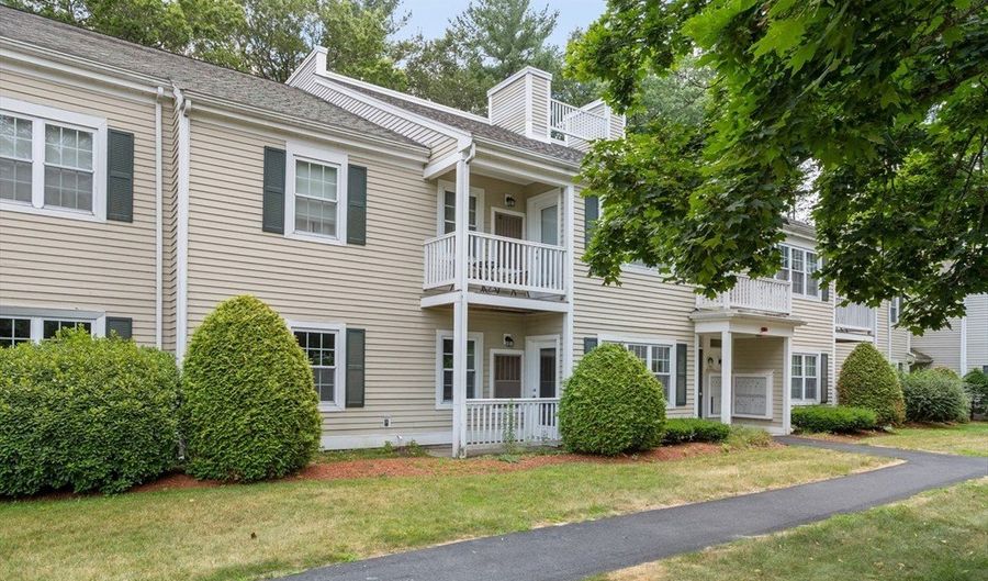 400 Brookside Dr A, Andover, MA 01810 - 3 Beds, 2 Bath