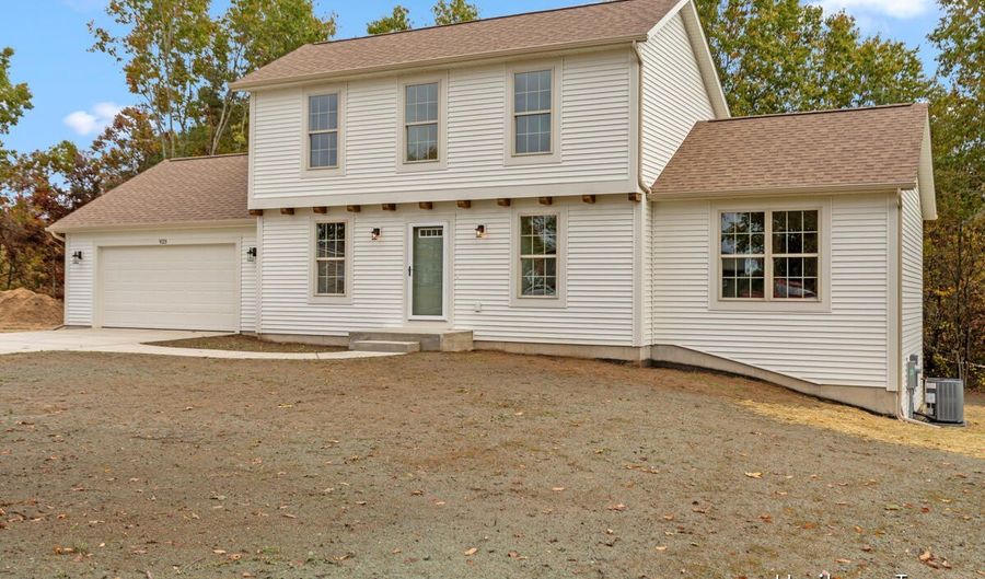 923 Armintrout Ridge Ct, Allegan, MI 49010 - 3 Beds, 2 Bath