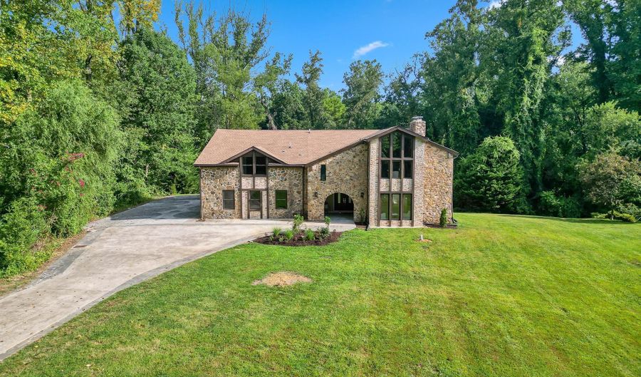 522 EPPING FOREST Rd, Annapolis, MD 21401 - 6 Beds, 6 Bath