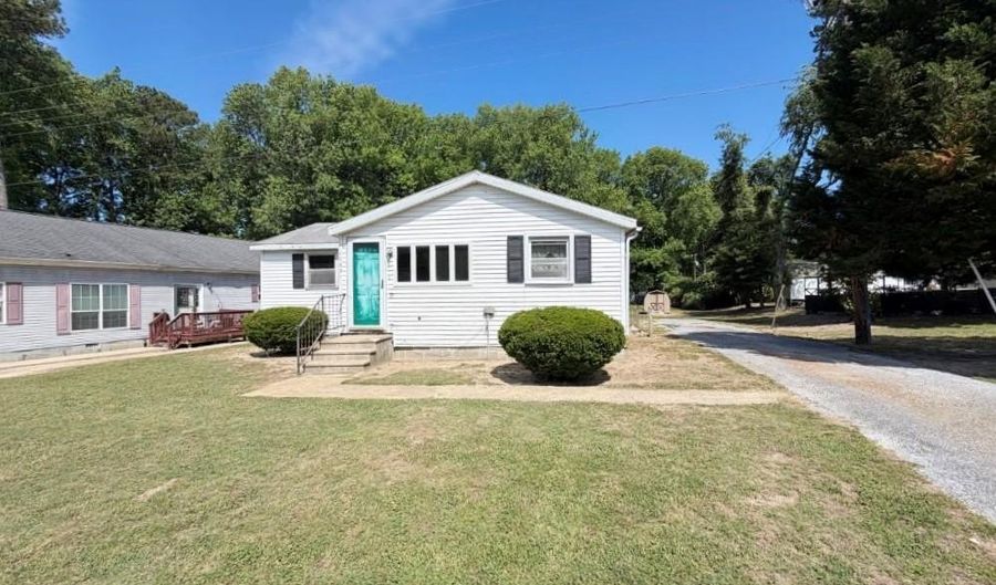 10531 HARRISON Rd, Berlin, MD 21811 - 3 Beds, 2 Bath