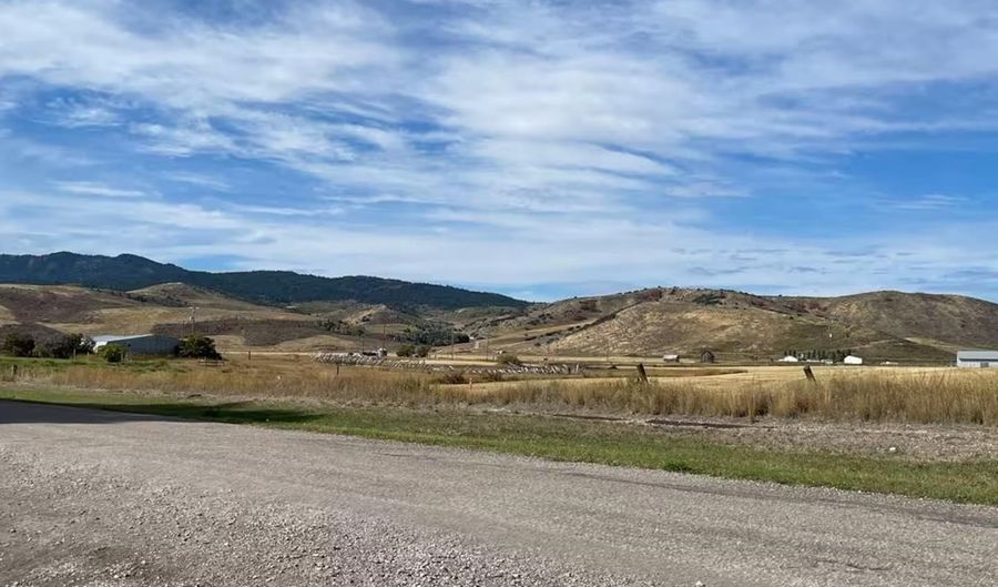 255 S 3rd W, Bancroft, ID 83217 - 3 Beds, 2 Bath