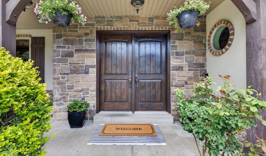 127 W BORDEAUX Ln, Alpine, UT 84004 - 7 Beds, 5 Bath