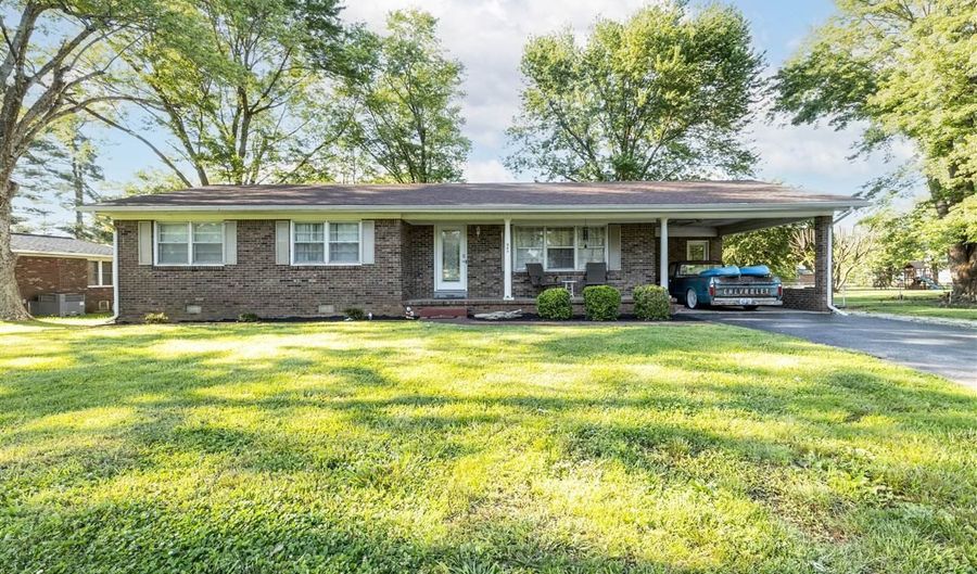 940 W Main St, Auburn, KY 42206 - 3 Beds, 2 Bath