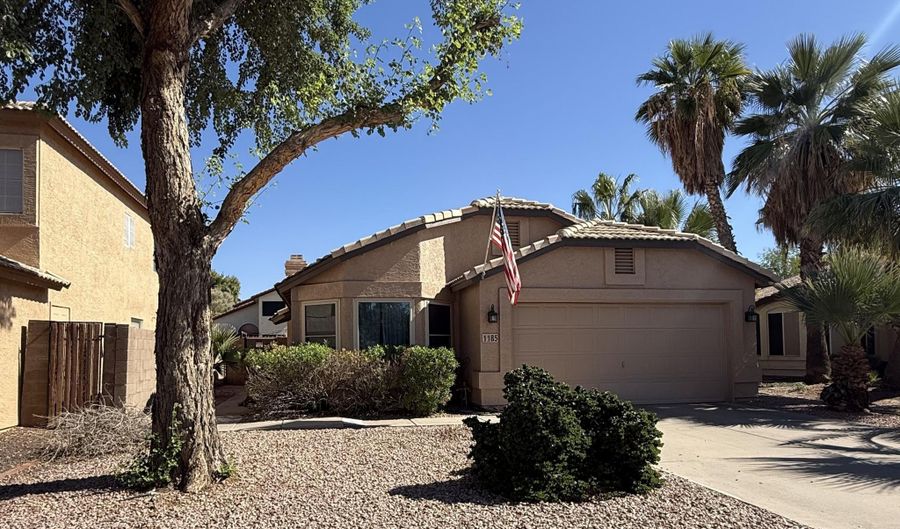 1185 N WOODBURNE Dr, Chandler, AZ 85224 - 3 Beds, 2 Bath