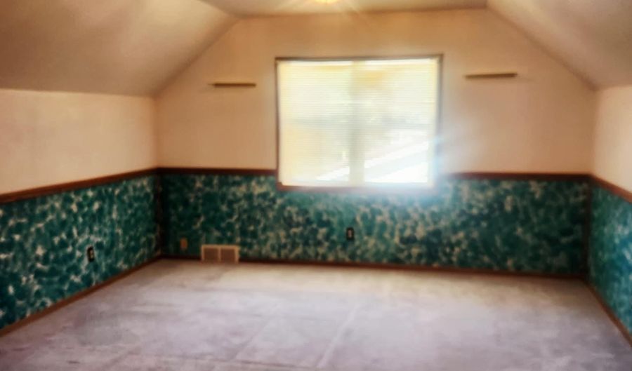 201 E 1st Ave, Arthur, IA 51431 - 3 Beds, 1 Bath