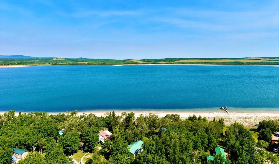 S Shore Duck Lake Road lot 14, Babb, MT 59411 - 4 Beds, 2 Bath