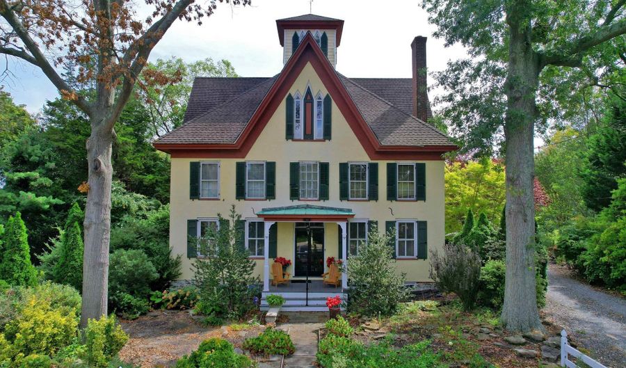 40 N Shore Rd, Absecon, NJ 08201 - 7 Beds, 4 Bath