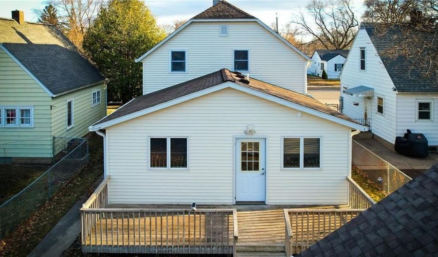 1008 9th Ave SW, Austin, MN 55912 - 3 Beds, 2 Bath