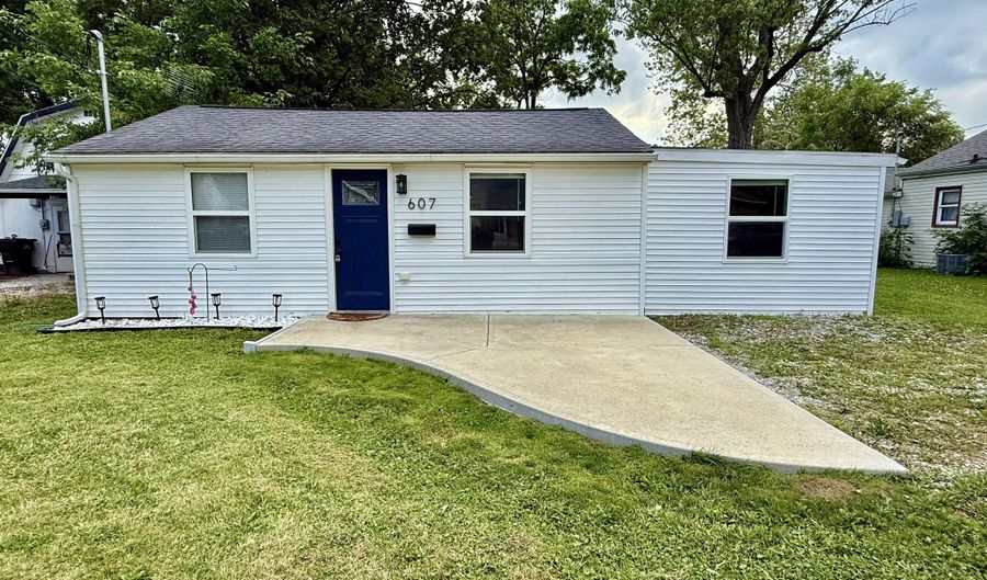607 Ellenhurst Dr, Anderson, IN 46012 - 2 Beds, 1 Bath