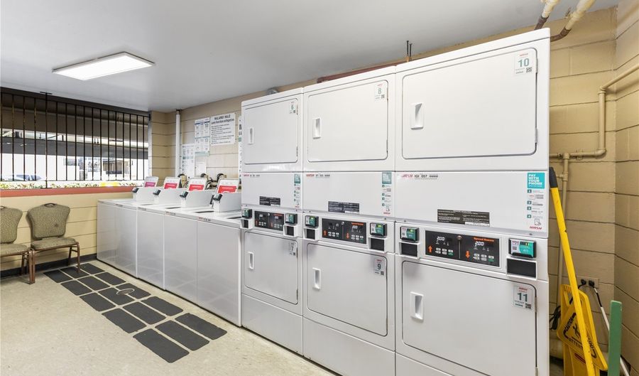 633 Nalanui St 409, Honolulu, HI 96817 - 2 Beds, 1 Bath