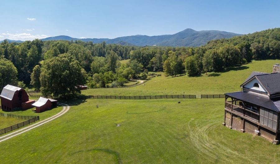 355 Bellevue, Amherst, VA 24521 - 2 Beds, 3 Bath