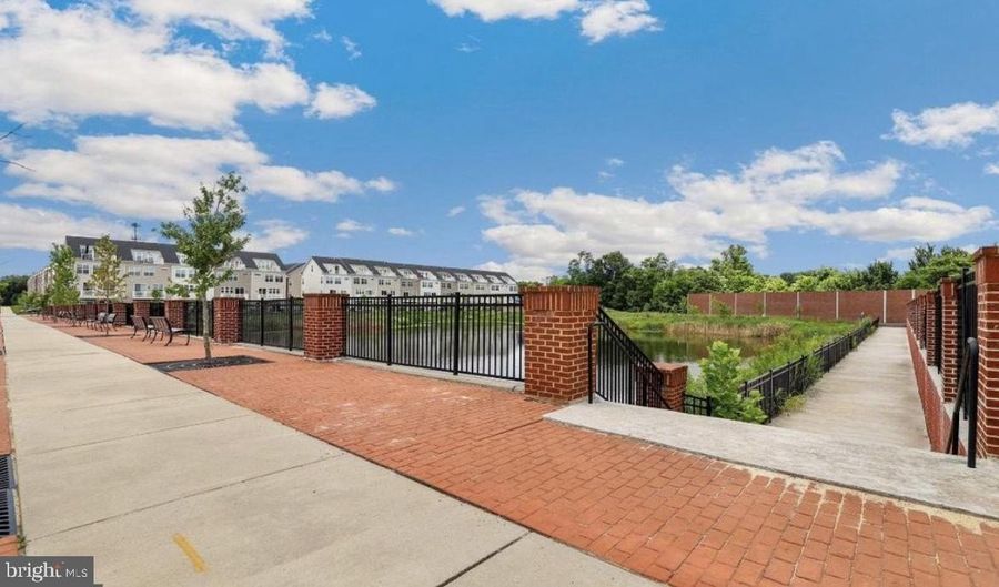 12516 RUSTIC ROCK Ln, Beltsville, MD 20705 - 3 Beds, 4 Bath