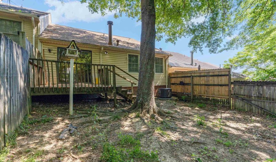 1129 KING ARTHUR Ct, Alabaster, AL 35007 - 2 Beds, 2 Bath