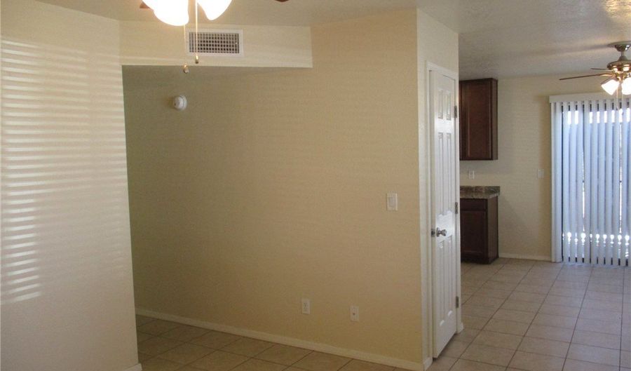 2801 Paloma Senda Unit D, Bullhead City, AZ 86442 - 3 Beds, 2 Bath
