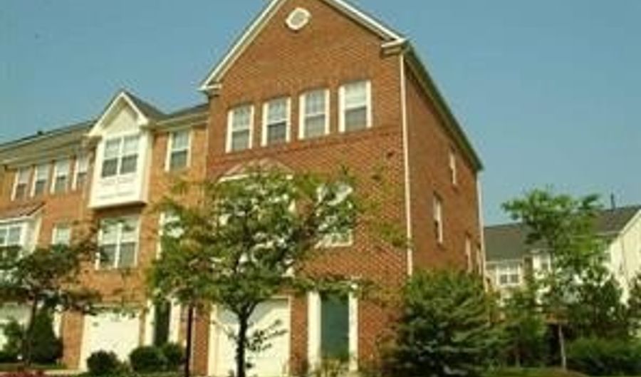 10212 BALSAM POPLAR Pl, Bowie, MD 20721 - 3 Beds, 4 Bath