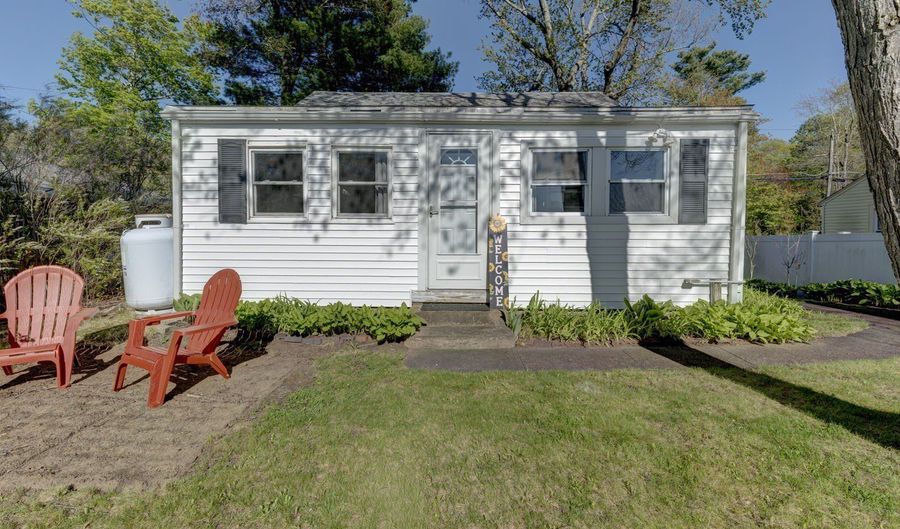 339 Ference Rd, Ashford, CT 06278 - 2 Beds, 1 Bath