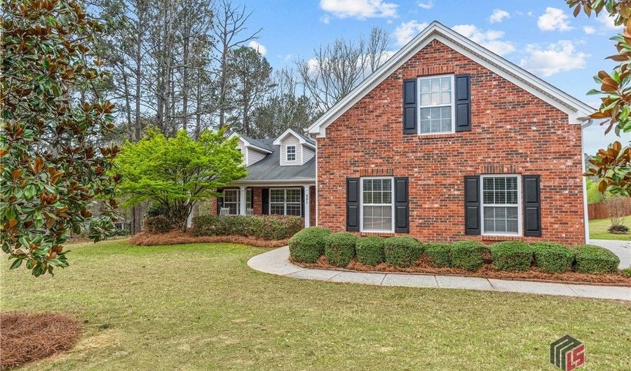 201 Claystone Woods Dr, Athens, GA 30606 - 4 Beds, 3 Bath
