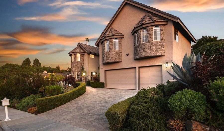 2739 Argonauta St, Carlsbad, CA 92009 - 4 Beds, 4 Bath