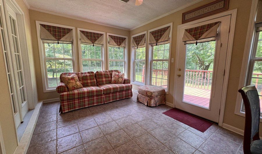 507 Meadowlane Dr, Aberdeen, MS 39730 - 3 Beds, 2 Bath