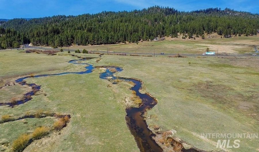 10130 Round Valley Rd, Cascade, ID 83611 - 0 Beds, 0 Bath
