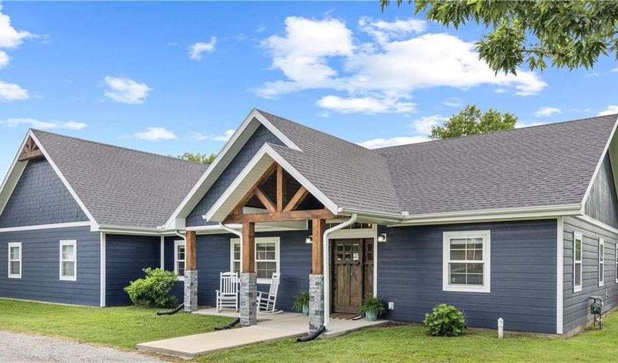 511 N 2nd St, Arma, KS 66712 - 3 Beds, 3 Bath