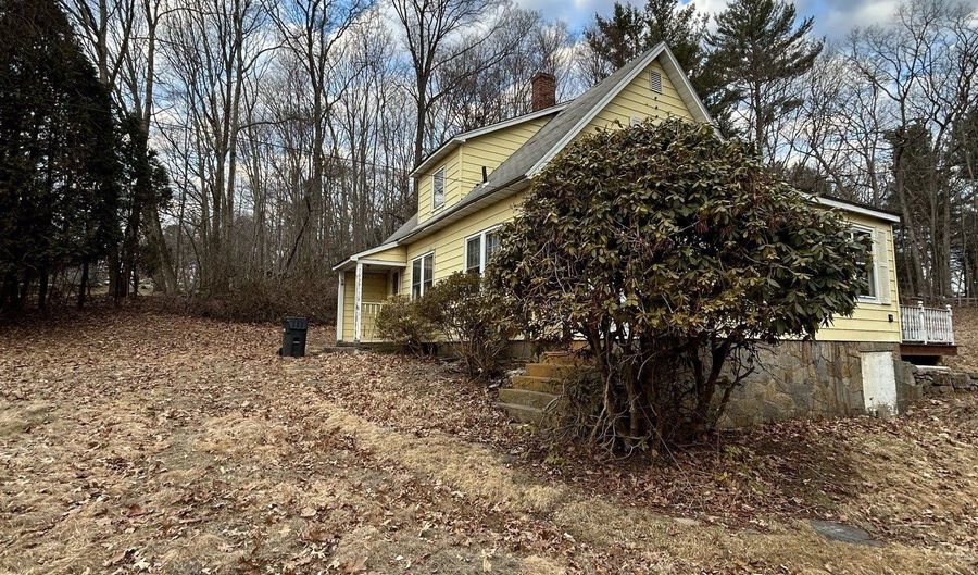 1639 N River Rd, Coventry, CT 06238 - 2 Beds, 1 Bath