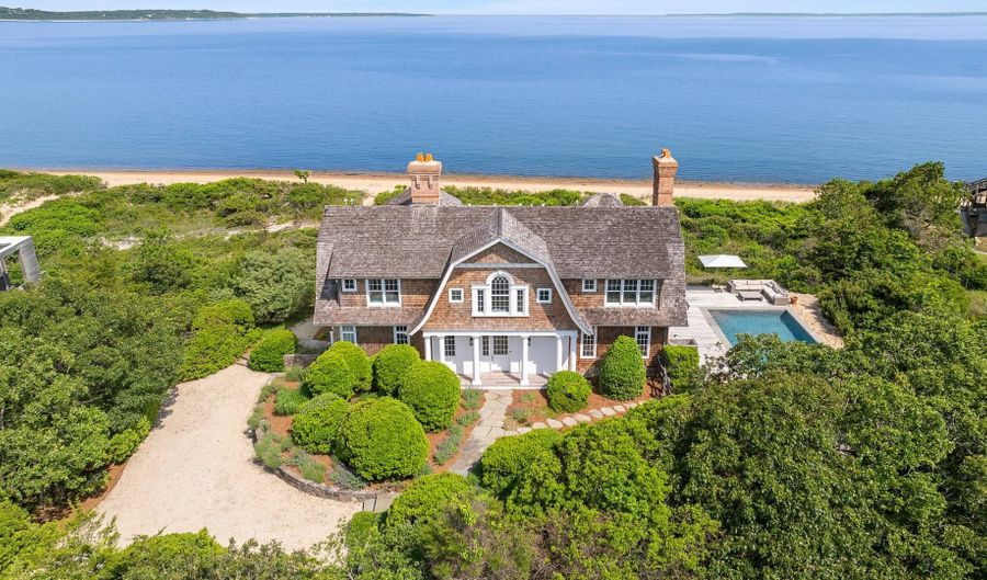 335 Cranberry Hole Rd, Amagansett, NY 11930 - 4 Beds, 5 Bath