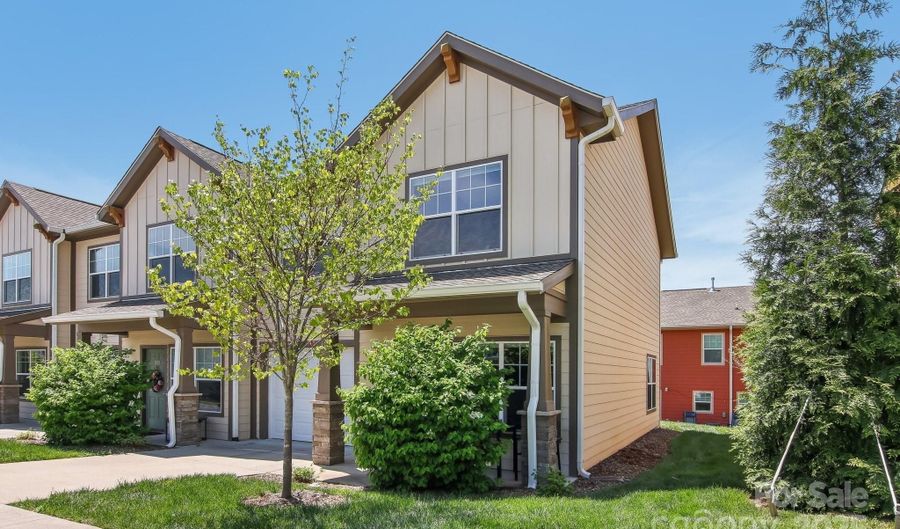 1110 Lynwood Forest Rd, Arden, NC 28704 - 3 Beds, 3 Bath