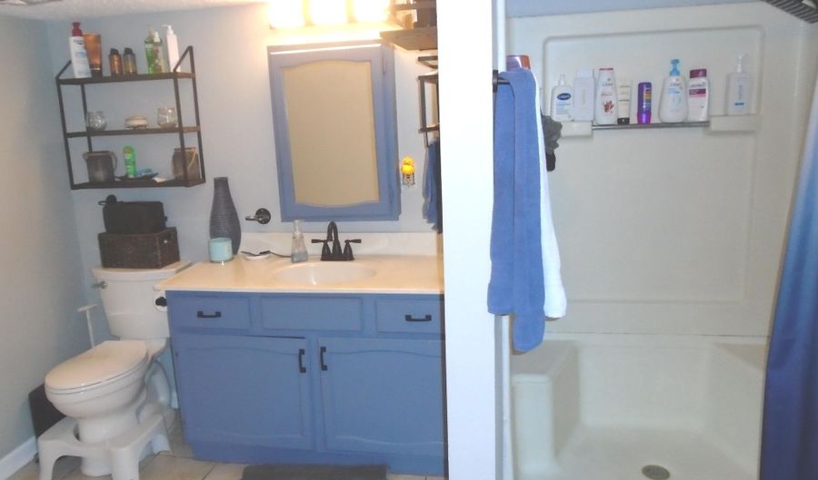 431 N 14th Ave N, Beech Grove, IN 46107 - 2 Beds, 2 Bath