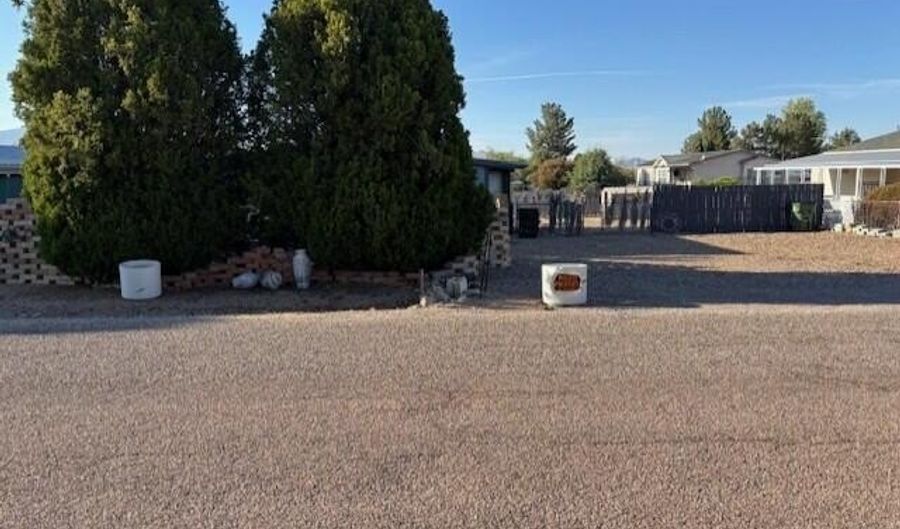 3176 W Robin Rd, Benson, AZ 85602 - 1 Beds, 1 Bath