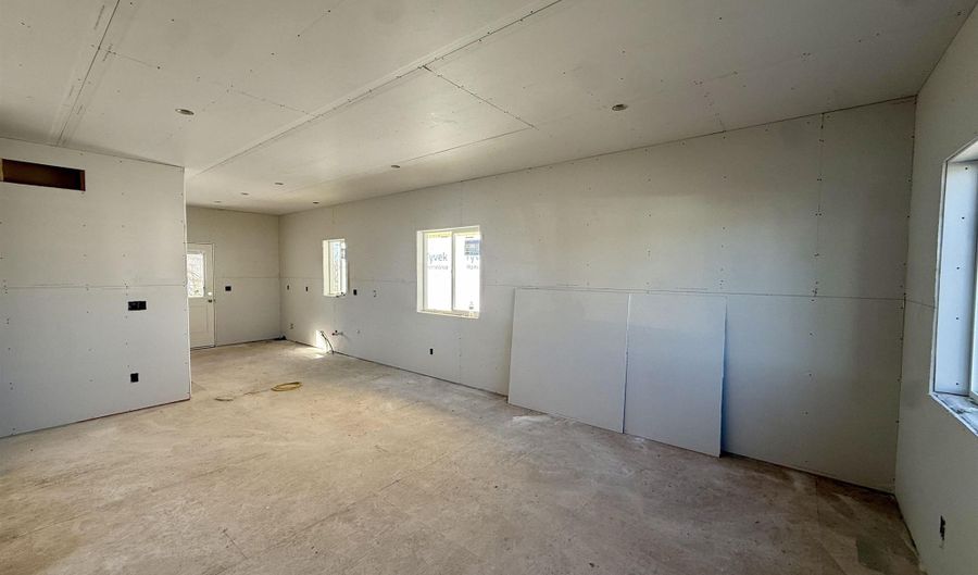 1865 Brynwood Ave, Chubbuck, ID 83202 - 4 Beds, 2 Bath