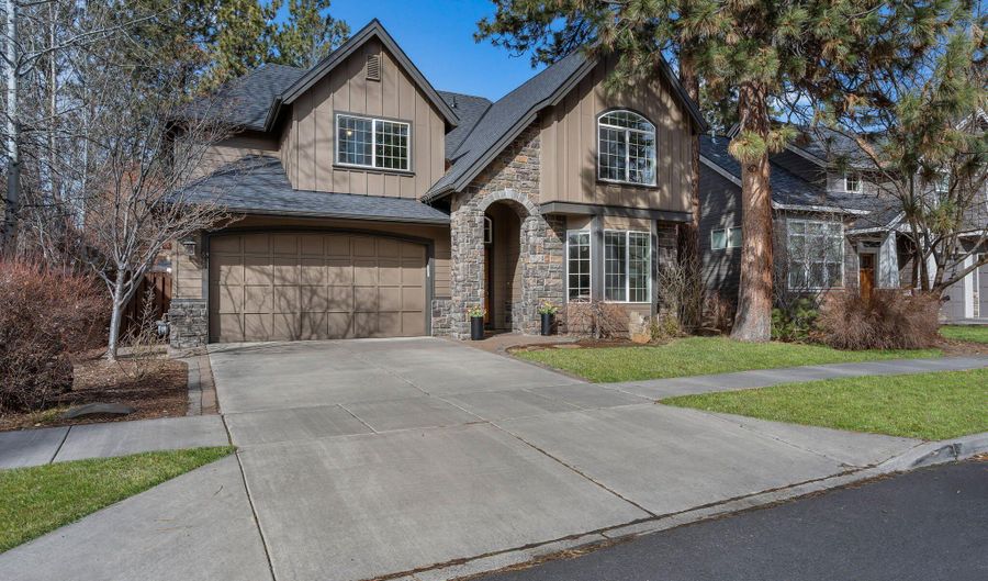 61041 Chamomile Pl, Bend, OR 97702 - 4 Beds, 3 Bath